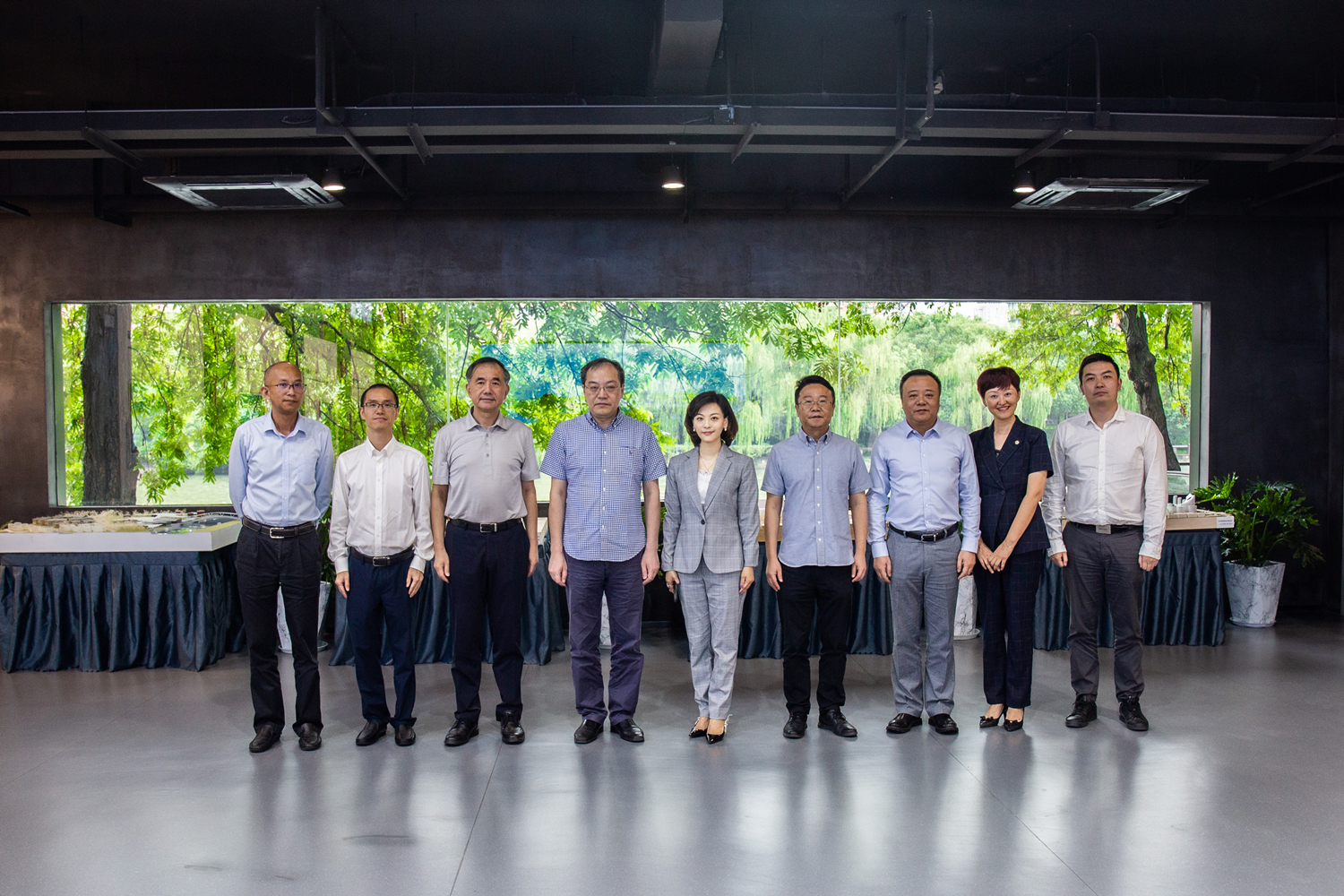 賦能共贏 啟行未來 | 南都物業(yè)服務(wù)集團(tuán)與杭州運(yùn)河集團(tuán)、杭州旅游集團(tuán)簽署合作協(xié)議